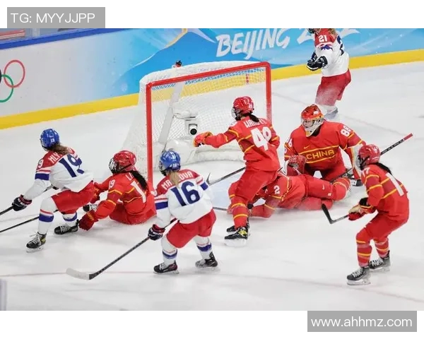 足球明星郭晓东的精彩瞬间与职业生涯回顾照片集锦